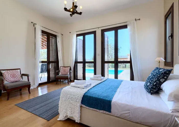 Beautiful Dionysus With Private Pool In Peaceful Location - Aphrodite Hills Villa Kouklia