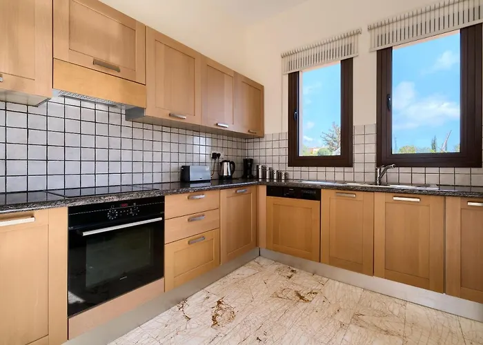 Beautiful Dionysus With Private Pool In Peaceful Location - Aphrodite Hills Villa Kouklia